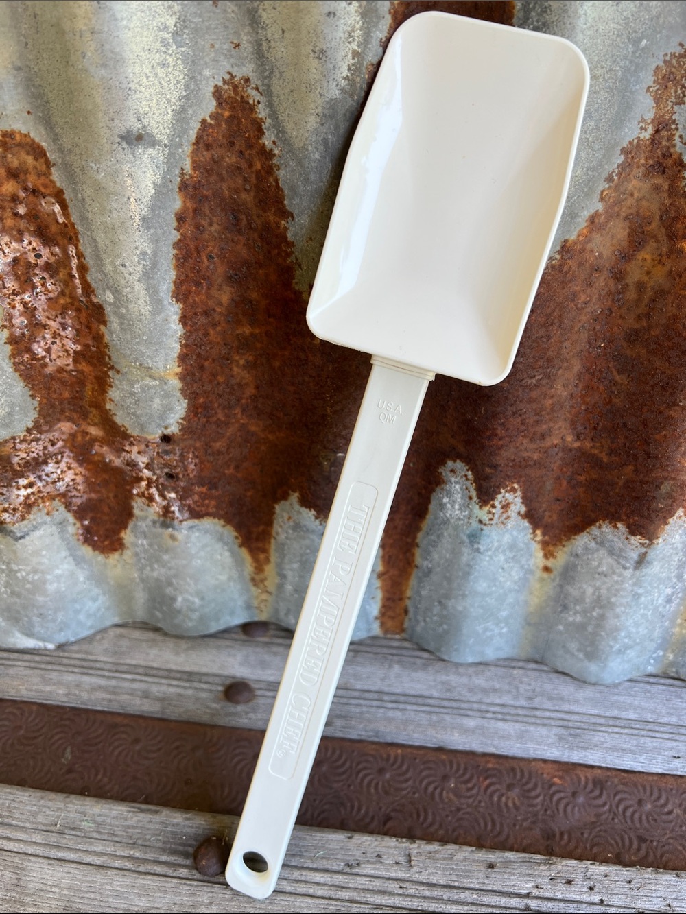 Pampered Chef Mix 'N Scraper Spatula Heavy-Duty Scraper + Spoon in one